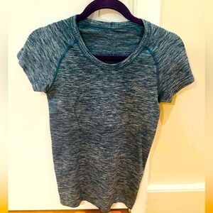 Lululemon top